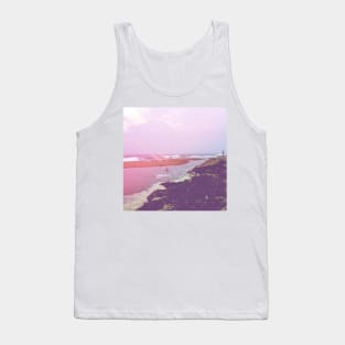 vaca at the beach Tank Top